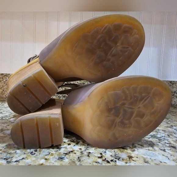 Kork-Ease Women’s Linden Leather Block Heeled Sandal Taupe Size 9 - Picture 7 of 7